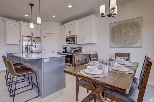 1301 E VISTA ROJA PL, Washington, UT 84780