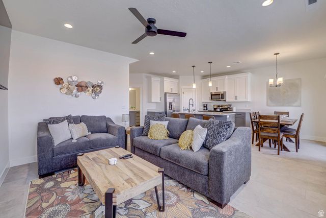 1301 E VISTA ROJA PL, Washington, UT 84780