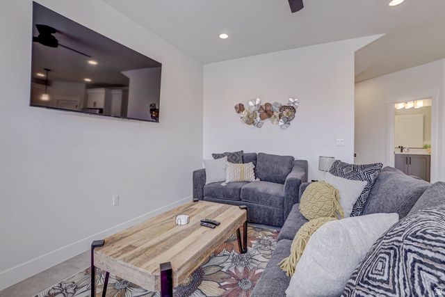 1301 E VISTA ROJA PL, Washington, UT 84780