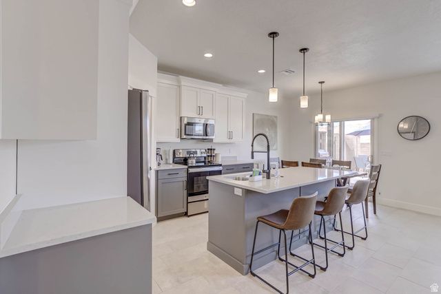 1301 E VISTA ROJA PL, Washington, UT 84780