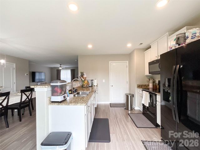 3005 Chatuge Court, Charlotte, NC 28214