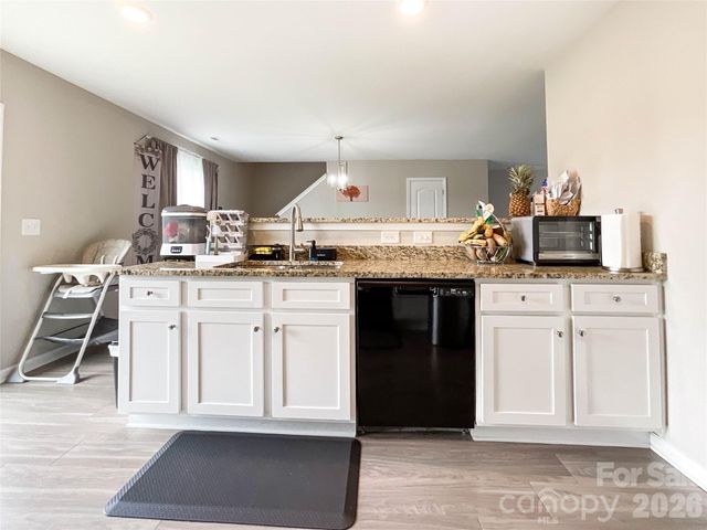 3005 Chatuge Court, Charlotte, NC 28214