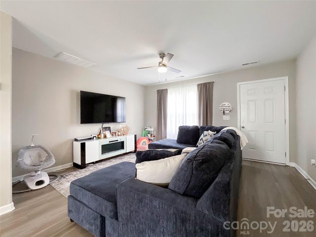 3005 Chatuge Court, Charlotte, NC 28214