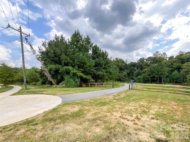 3005 Chatuge Court, Charlotte, NC 28214