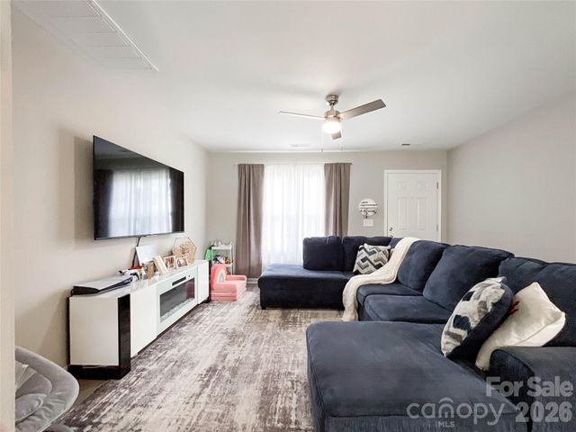 3005 Chatuge Court, Charlotte, NC 28214