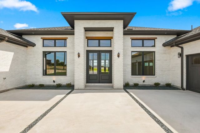 2140 Gage Road, Lavon, TX 75166