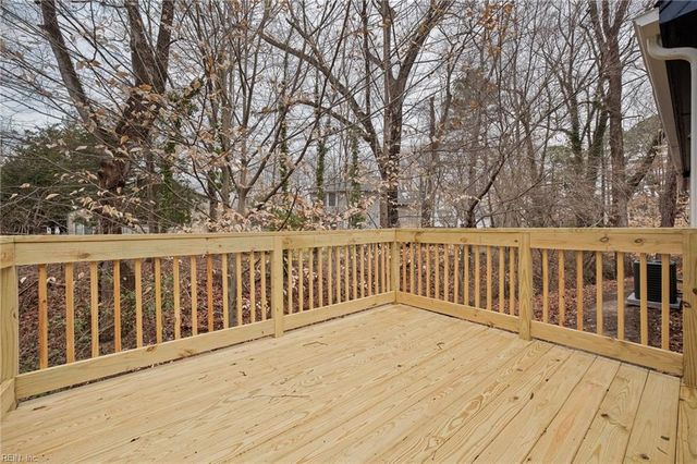 171 King Richard PL, Newport News, VA 23602