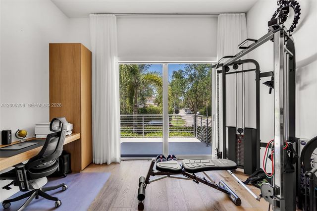 230 W Mcintyre St, Key Biscayne, FL 33149