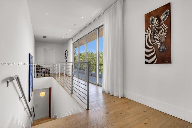 230 W Mcintyre St, Key Biscayne, FL 33149