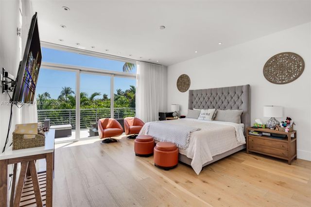 230 W Mcintyre St, Key Biscayne, FL 33149