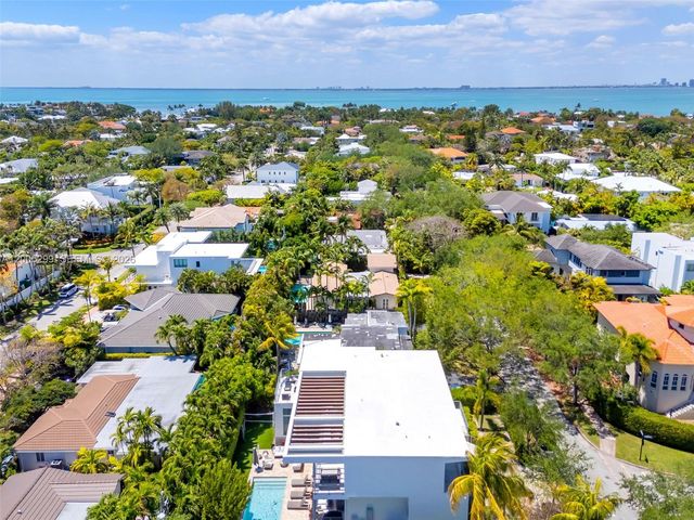 230 W Mcintyre St, Key Biscayne, FL 33149