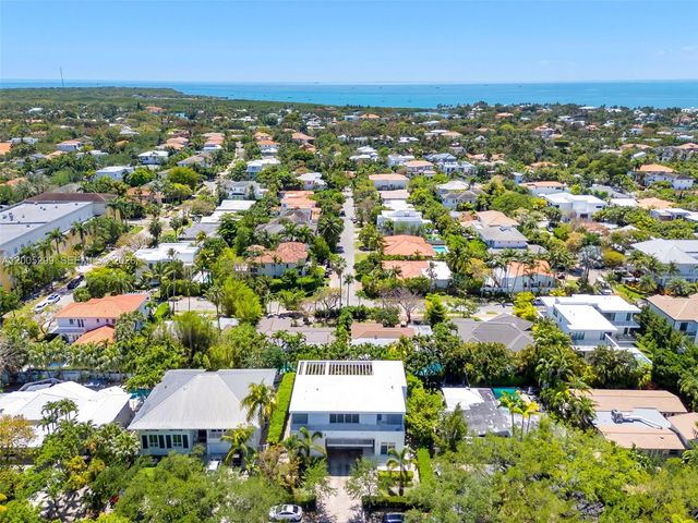 230 W Mcintyre St, Key Biscayne, FL 33149