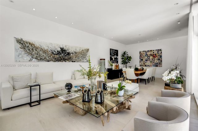 230 W Mcintyre St, Key Biscayne, FL 33149