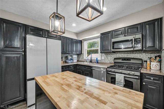 3352 Concord Drive, Brunswick, OH 44212