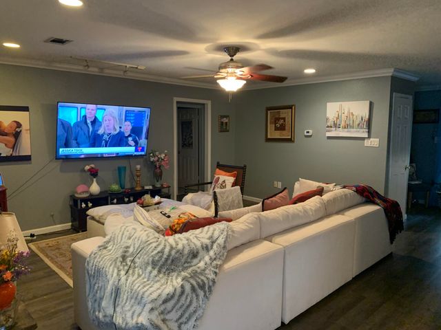 2105 Seagrape Drive, Navarre, FL 32566