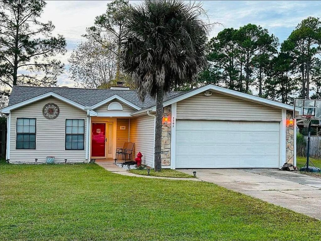 2105 Seagrape Drive, Navarre, FL 32566