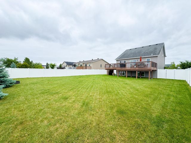 4551 15th Street S, Moorhead, MN 56560