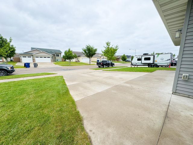 4551 15th Street S, Moorhead, MN 56560