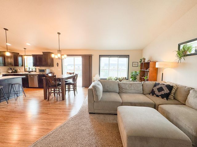 4551 15th Street S, Moorhead, MN 56560