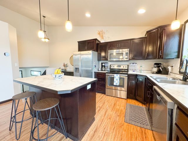 4551 15th Street S, Moorhead, MN 56560