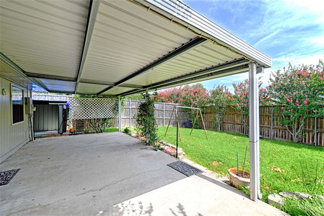 923 Courtney Dr., Mesquite, TX 75150
