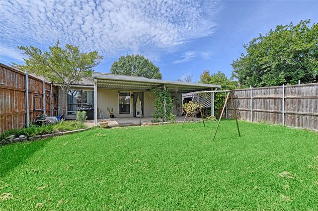 923 Courtney Dr., Mesquite, TX 75150