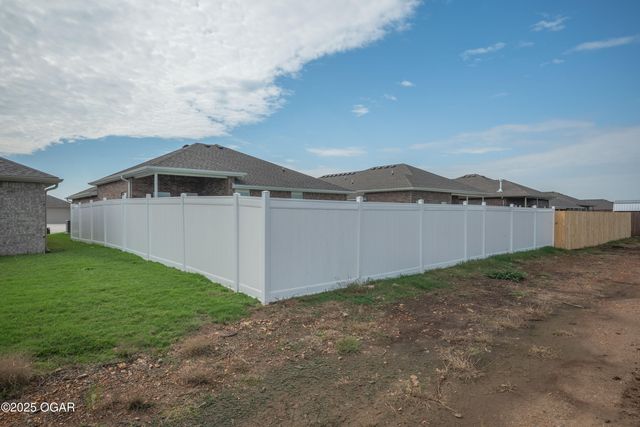 313 Molly Dean Drive, Duenweg, MO 64841