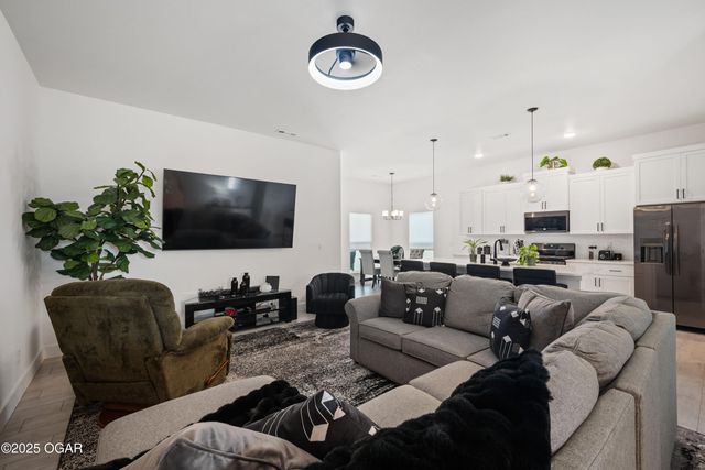 313 Molly Dean Drive, Duenweg, MO 64841