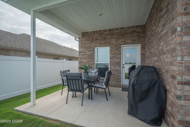 313 Molly Dean Drive, Duenweg, MO 64841