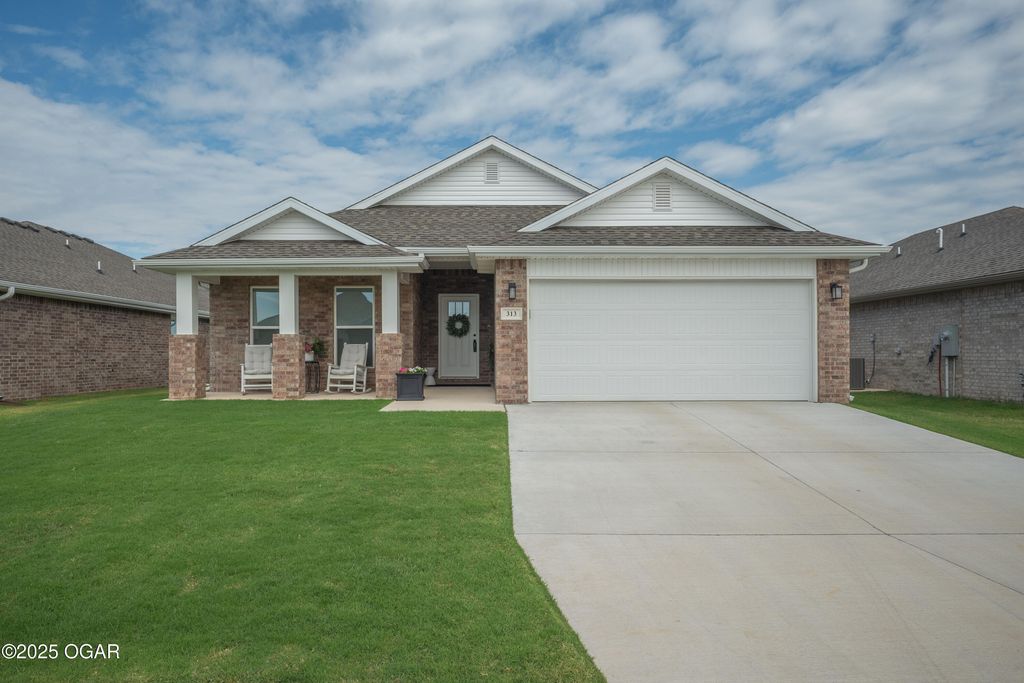 313 Molly Dean Drive, Duenweg, MO 64841