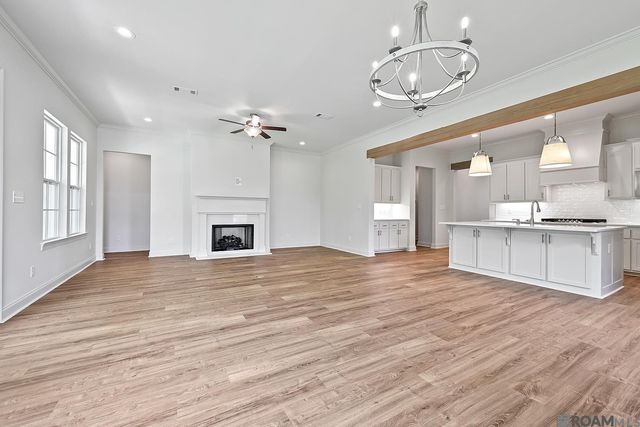 8643 Greenbrier Cove Rd, Baton Rouge, LA 70817