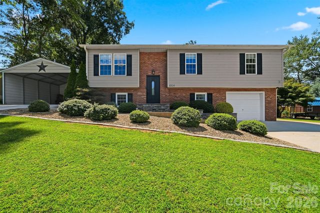 4536 Kings Court, Hickory, NC 28602