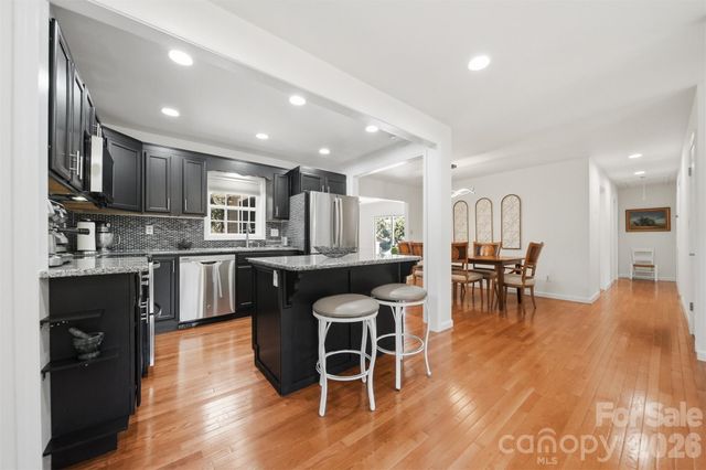 4536 Kings Court, Hickory, NC 28602