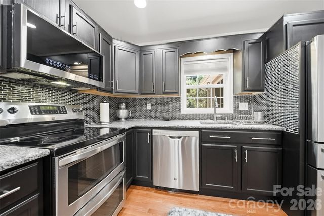 4536 Kings Court, Hickory, NC 28602