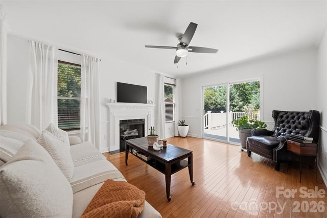 4536 Kings Court, Hickory, NC 28602