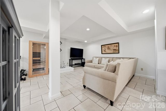 4536 Kings Court, Hickory, NC 28602