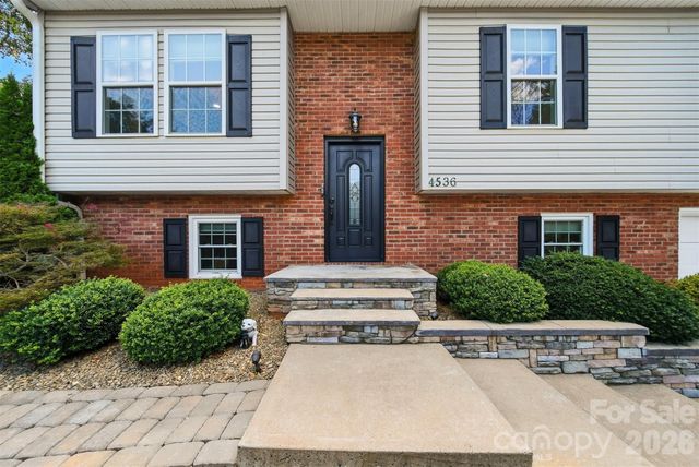 4536 Kings Court, Hickory, NC 28602