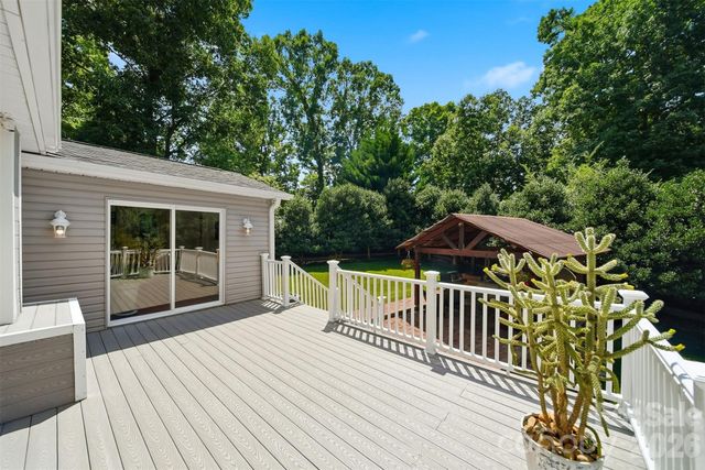 4536 Kings Court, Hickory, NC 28602
