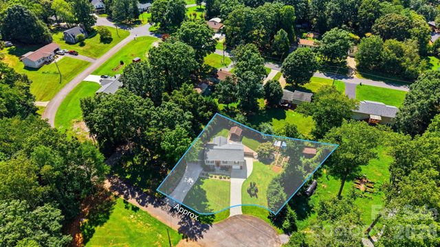 4536 Kings Court, Hickory, NC 28602