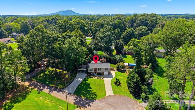 4536 Kings Court, Hickory, NC 28602