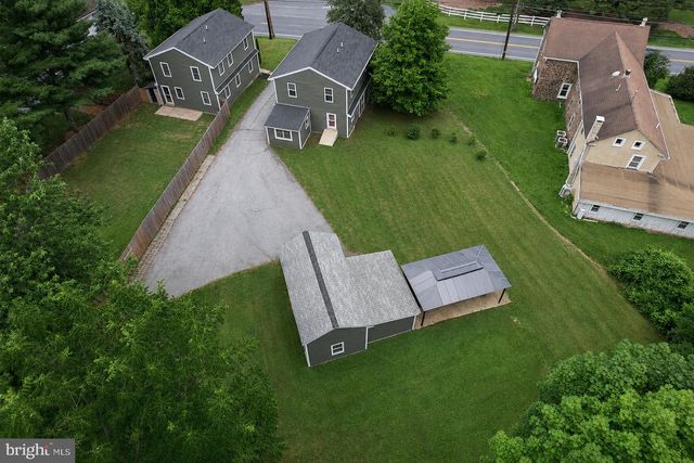 1104 OLD SWEDE RD, Douglassville, PA 19518