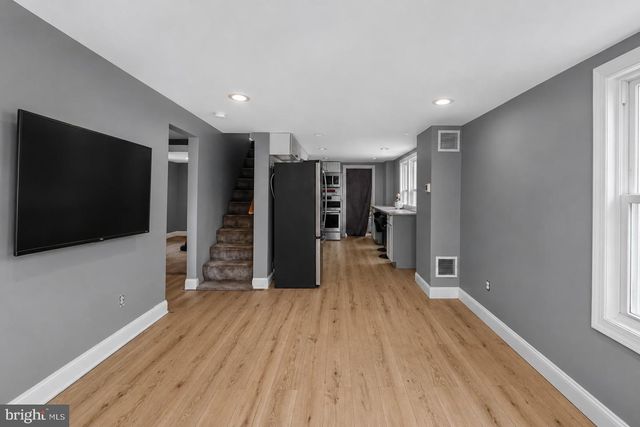 1104 OLD SWEDE RD, Douglassville, PA 19518