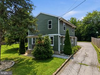 1104 OLD SWEDE RD, Douglassville, PA 19518