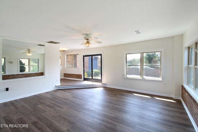 6148 Kirbury Lane, Knoxville, TN 37909