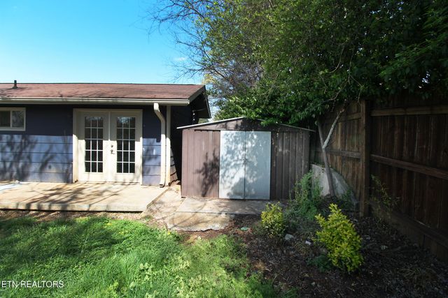 6148 Kirbury Lane, Knoxville, TN 37909