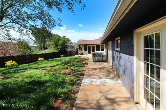 6148 Kirbury Lane, Knoxville, TN 37909