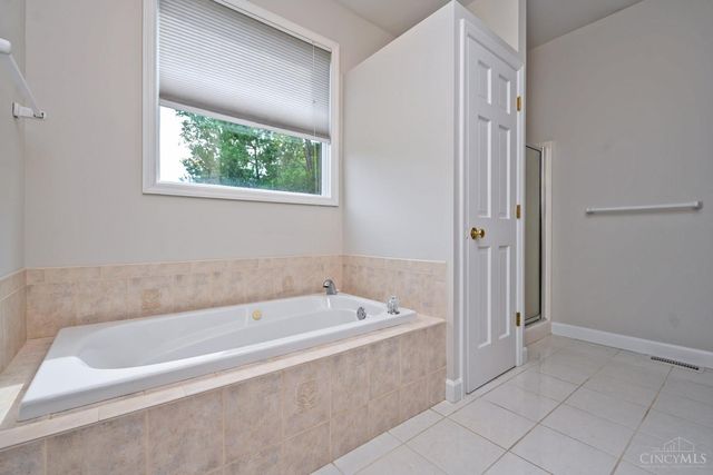 5474 Chancellor Lane, Hamilton Twp, OH 45152