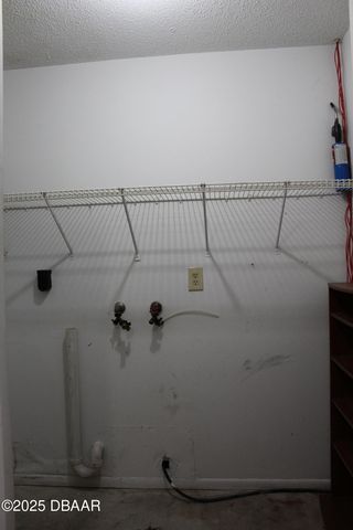 903 W Millard Court, Daytona Beach, FL 32117