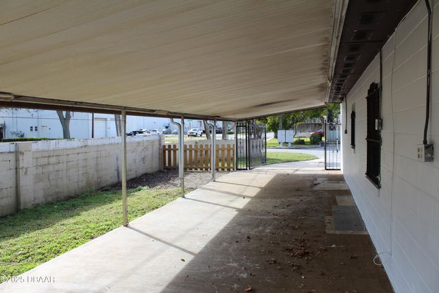 903 W Millard Court, Daytona Beach, FL 32117