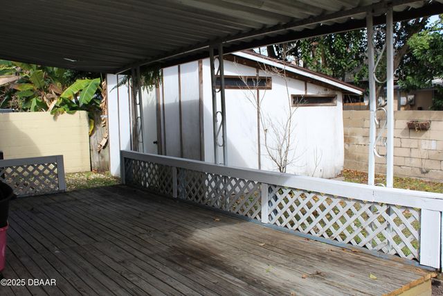 903 W Millard Court, Daytona Beach, FL 32117